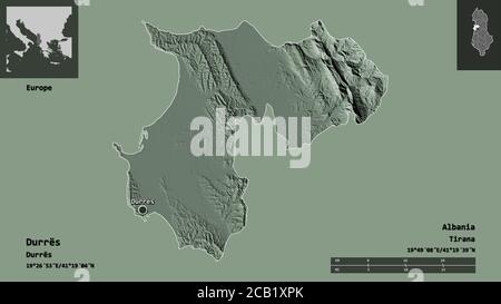 Forma di Durrës, contea dell'Albania, e la sua capitale. Scala della distanza, anteprime ed etichette. Mappa di elevazione colorata. Rendering 3D Foto Stock