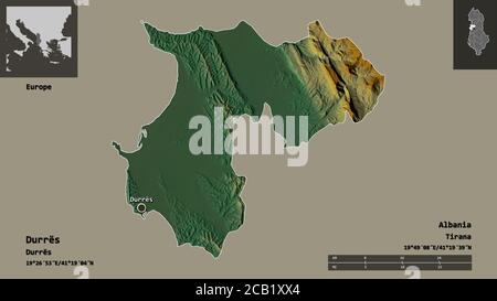 Forma di Durrës, contea dell'Albania, e la sua capitale. Scala della distanza, anteprime ed etichette. Mappa di rilievo topografico. Rendering 3D Foto Stock