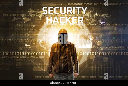 Hacker senza volto al lavoro con ISCRIZIONE DI HACKER DI SICUREZZA, concetto di sicurezza informatica Foto Stock