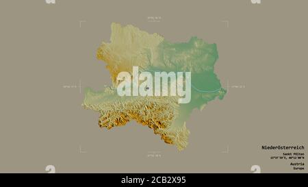 Area di Niederösterreich, stato dell'Austria, isolata su uno sfondo solido in un rettangolo di selezione georeferenziato. Etichette. Mappa di rilievo topografico. Rendering 3D Foto Stock