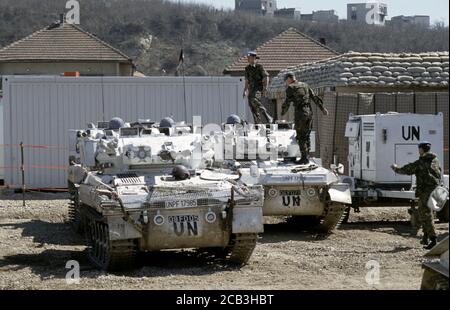 30 marzo 1994 durante la guerra in Bosnia: FV107 Schimitars del reggimento dei Dragoni leggeri dell'esercito britannico all'interno della base britannica a Bila, vicino Vitez. Foto Stock