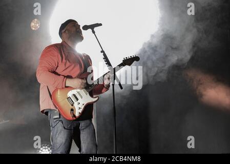 Torino, Italia. 15 Ott 2019. Tom Walker si esibisce in diretta sul palco presso l'OGR Office grandi riparazioni di Torino. Credit: Diego Puletto/SOPA Images/ZUMA Wire/Alamy Live News Foto Stock