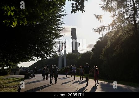 Danzica, Polonia. 10 agosto 2020. Monumento dei difensori della costa visto al Westerplatte. Il deposito di transito militare operato a Westerplatte divenne nel settembre 1939 un inizio simbolico della seconda guerra mondiale e la resistenza polacca contro l'aggressione del terzo Reich. Credit: Mateusz Slodkowski/SOPA Images/ZUMA Wire/Alamy Live News Foto Stock