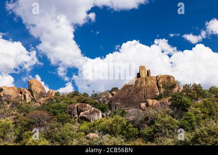 Colline di Matobo, spettacolari formazioni rocciose naturali, arte rupestre, Matobo National Park, sobborghi di Bulawayo, Matabeleland Sud, Zimbabwe, Africa Foto Stock