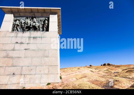 Matobo Hills, Shangani Patrol Memorial in cima alla collina 'World's View', Matobo National Park, Bulawayo, Matabeleland Sud, Zimbabwe, Africa Foto Stock