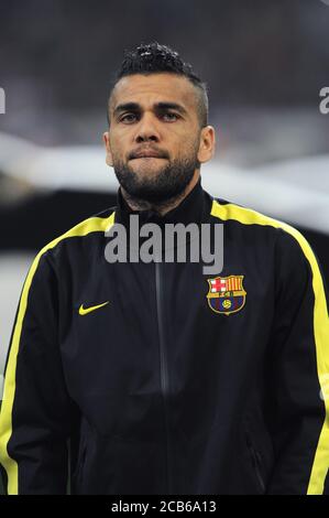 Milano, Italia , 22 OTTOBRE 2013, 'G.MEAZZA SAN SIRO' Stadium, UEFA Champions League 2013/2014, AC Milan - FC Barcelona: Dani Alves prima della partita Foto Stock