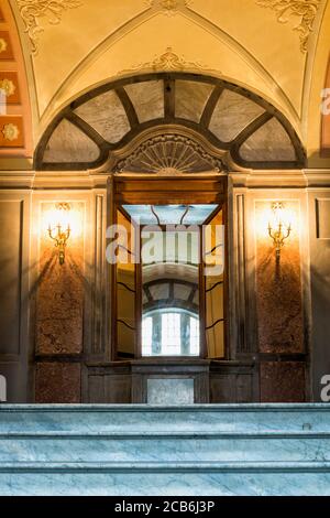 Scrittori" Casa di Georgia, Patio, Tbilisi, Georgia, nel Caucaso, Medio Oriente e Asia Foto Stock