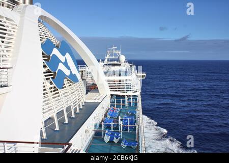 FORT LAURDERDALE, USA - 17 FEBBRAIO 2014 : la nave Crown Princess salpa alle isole caraibiche. Crown Princess è una nave da crociera di lusso gestita da Prince Foto Stock