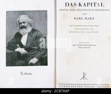 Karl Marx (1818-1883). Filosofo tedesco, teorico politico e rivoluzionario socialista. 'Das Kapital', chiamato anche capitale (1867). Una critica dell'economia politica (1867). Testo teorico fondamentale in filosofia materialistica, economia e politica di Karl Marx. Edizione del 1929. Foto Stock
