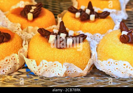 Dolci polenta tradizionali a Bergamo. Polenta e Osei Foto Stock