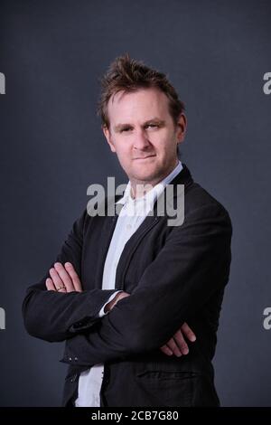 L'autore ed il giornalista britannico Andrew Wilson assiste ad una fotocall durante L'annuale Edinburgh International Book Festival 2018 Foto Stock