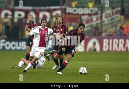 Milano Italia 16 settembre 2003, Stadio 'G.MEAZZA SAN SIRO', UEFA Champions League 2003/2004, AC Milan - FC Ajax: Gennaro Gattuso e Rafael van der Vaart durante la partita Foto Stock