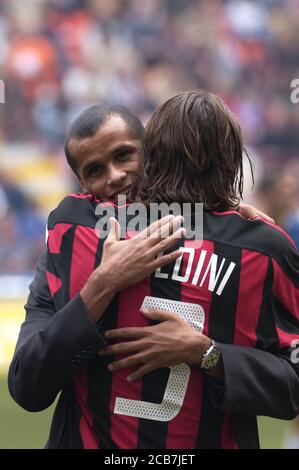 Milano Italia, 28 settembre 2003, Stadio 'G.MEAZZA SAN SIRO', Campionato Serious Football A 2003/2004, AC Milano - US Lecce : Paolo Maldini e RIVALDO prima della partita Foto Stock