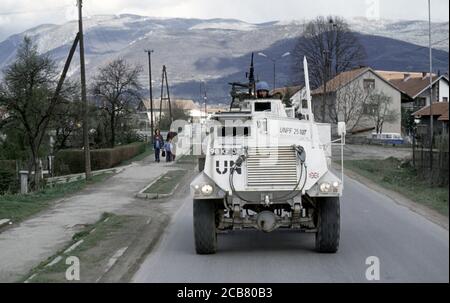 3 aprile 1994 durante la guerra in Bosnia: Esercito britannico Ass Sassoni del Reggimento del Duca di Wellington su Route Diamond, a nord-ovest di Vitez. Foto Stock