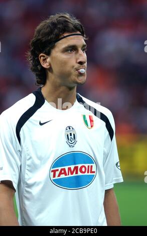 Milano Italia, 14 agosto 2005, Stadio 'SAN SIRO', Trofeo L.Berlusconi 2005 , AC Milan - FC Juventus : Zlatan Ibrahimovic prima della partita Foto Stock