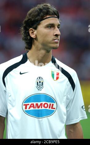 Milano Italia, 14 agosto 2005, Stadio 'SAN SIRO', Trofeo L.Berlusconi 2005 , AC Milan - FC Juventus : Zlatan Ibrahimovic prima della partita Foto Stock