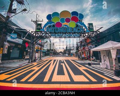 Bangla strada in Patong spiaggia a Phuket durante Covid Coronavirus Pandemia in Thailandia Foto Stock