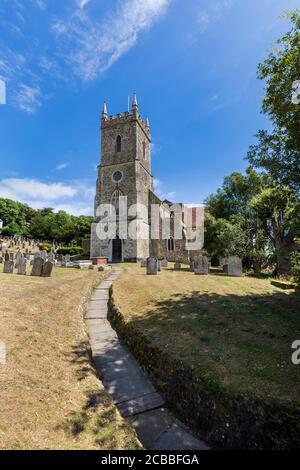 La chiesa 11 ° secolo di St Leonard con famosa cripta, Hythe, Inghilterra Foto Stock