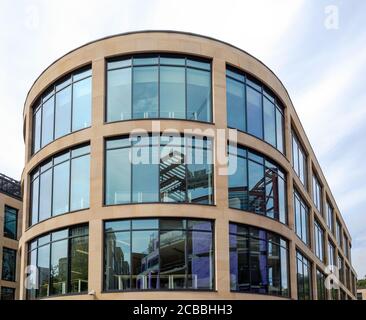 Queen Elizabeth House, hub governativo britannico a Edimburgo, Scozia, Regno Unito. Foto Stock