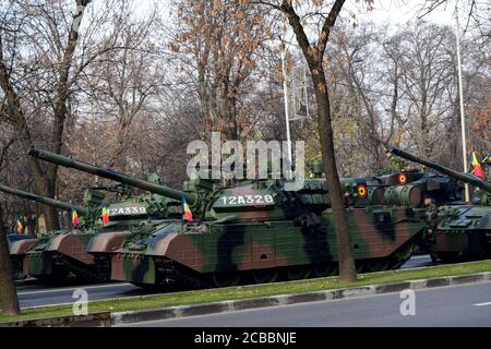 Bucarest, Romania - 01 dicembre 2019: Parata militare durante la celebrazione della Giornata Nazionale della Romania il 1 dicembre 2019 a Bucarest, Romania Foto Stock