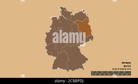 Forma desaturata della Germania con la sua capitale, la principale divisione regionale e l'area separata del Brandeburgo. Etichette. Composizione di texture con motivi. 3 Foto Stock