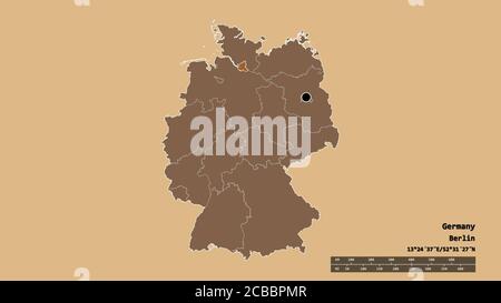 Forma desaturata della Germania con la sua capitale, la principale divisione regionale e l'area separata di Amburgo. Etichette. Composizione di texture con motivi. Re 3D Foto Stock