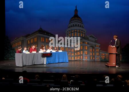 Austin, Texas USA, 1° maggio 2006. Gli studenti delle scuole medie di storia competono nel primo Texas Quiz Show annuale, una produzione televisiva via cavo che vede squadre di studenti che rispondono a domande curiose sulla storia del Texas. ©Bob Daemmrich Foto Stock