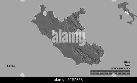 Forma del Lazio, regione d'Italia, con la sua capitale isolata su solido sfondo. Scala della distanza, anteprima della regione ed etichette. Mappa elevazione bilivello. 3D r Foto Stock