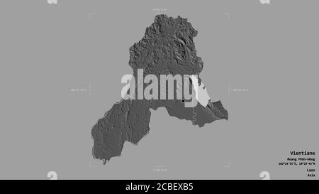 Area di Vientiane, provincia del Laos, isolata su uno sfondo solido in un rettangolo di selezione georeferenziato. Etichette. Mappa elevazione bilivello. Rendering 3D Foto Stock