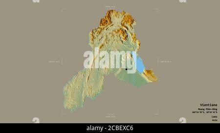 Area di Vientiane, provincia del Laos, isolata su uno sfondo solido in un rettangolo di selezione georeferenziato. Etichette. Mappa di rilievo topografico. Rendering 3D Foto Stock