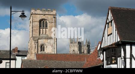 Una vista sul tetto attraverso la Citta' di York, Yorkshire, Inghilterra. Foto Stock