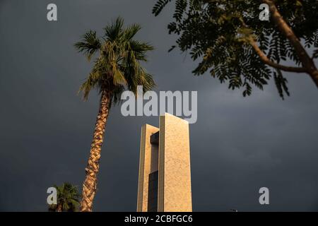 Four Seasons Hotel Bahrain con palme Foto Stock