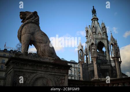 Statua del Leone all'ingresso del Mausoleo di Ginevra, Svizzera Foto Stock