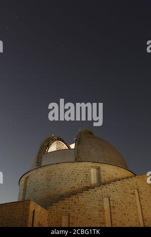 Athens, Grecia - 13 Maggio 2018: il telescopio dell'Osservatorio nazionale di Atene in Penteli, Grecia. Foto Stock