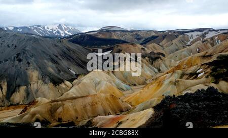 Le montagne dipinte di Landmannalaugar Foto Stock