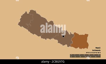 Forma desaturata del Nepal con la sua capitale, la principale divisione regionale e la zona orientale separata. Etichette. Composizione di texture regolarmente modellate. Foto Stock