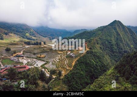 Vista dall'alto paesaggio terrazza riso , sapa , Foto Stock