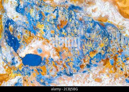 Vista aerea del sottosuolo islandese vulcanico dello zolfo. Sfondo astratto di colore geotermico Foto Stock