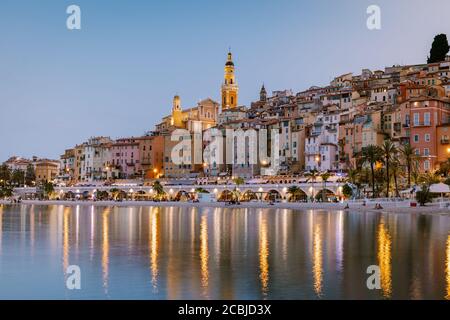 Menton Francia, Costa Azzurra Francia, Vista sulla parte vecchia di Menton, Provenza-Alpi-Costa Azzurra, Francia Foto Stock