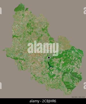 Forma di Penza, regione della Russia, con la sua capitale isolata su uno sfondo di colore pieno. Immagini satellitari. Rendering 3D Foto Stock