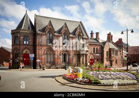 Sandbach città mercato Cheshire Hightown bere Fontana Sandbach comune Sandbach Istituto letterario rinomato architetto Sir George Gilbert SC Foto Stock