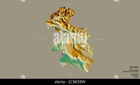 Area di Goriška, regione statistica della Slovenia, isolata su fondo solido in un rettangolo di selezione georeferenziato. Etichette. Mappa di rilievo topografico. Re 3D Foto Stock