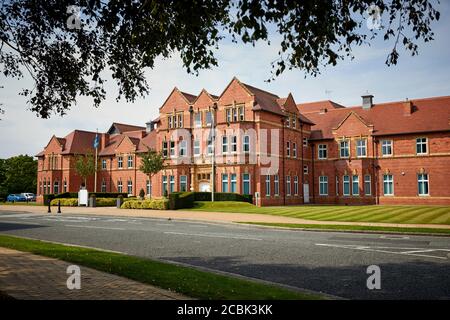 De Vere Cheadle House a Stockport un bellissimo hotel vittoriano ex Cheadle Royal Hospital - Priory Cheadle Royal, un ospedale psichiatrico di grado II Foto Stock