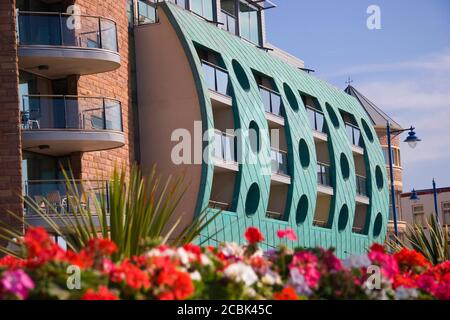 Esplanade House, Appartamenti moderni, Porthcawl, Galles del Sud, Regno Unito Foto Stock
