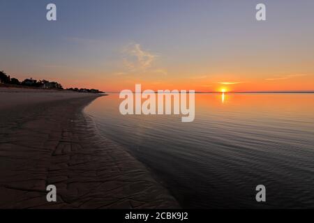 Alba a Lighthouse Beach, Chatham, Massachusetts, Stati Uniti Foto Stock