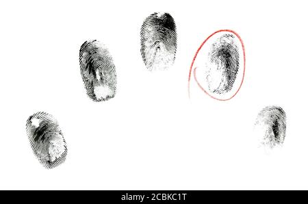 Inchiostro nero le impronte digitali delle mani umane sono isolate su sfondo bianco e. una delle impronte digitali contrassegnata con un cerchio rosso a forma di matita Foto Stock