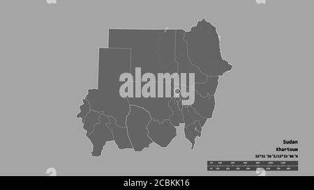 Forma desaturata del Sudan con la sua capitale, la principale divisione regionale e la separata zona del Kurdufan occidentale. Etichette. Mappa elevazione bilivello. Rendering 3D Foto Stock