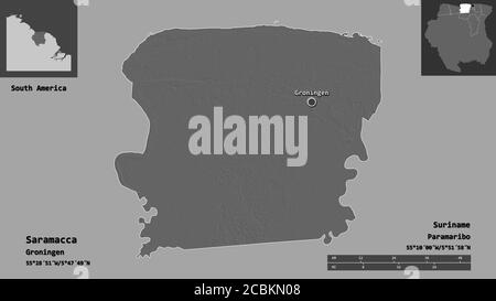 Forma di Saramacca, distretto di Suriname, e la sua capitale. Scala della distanza, anteprime ed etichette. Mappa elevazione bilivello. Rendering 3D Foto Stock