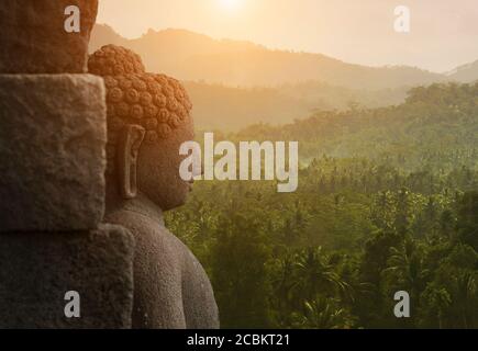 Buddha, il tempio buddista di Borobudur, Giava, Indonesia Foto Stock