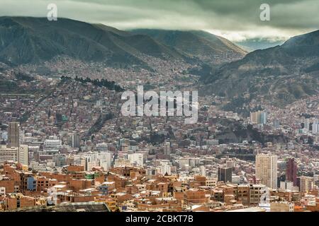 Vista a distanza di la Paz, Bolivia, Sud America Foto Stock